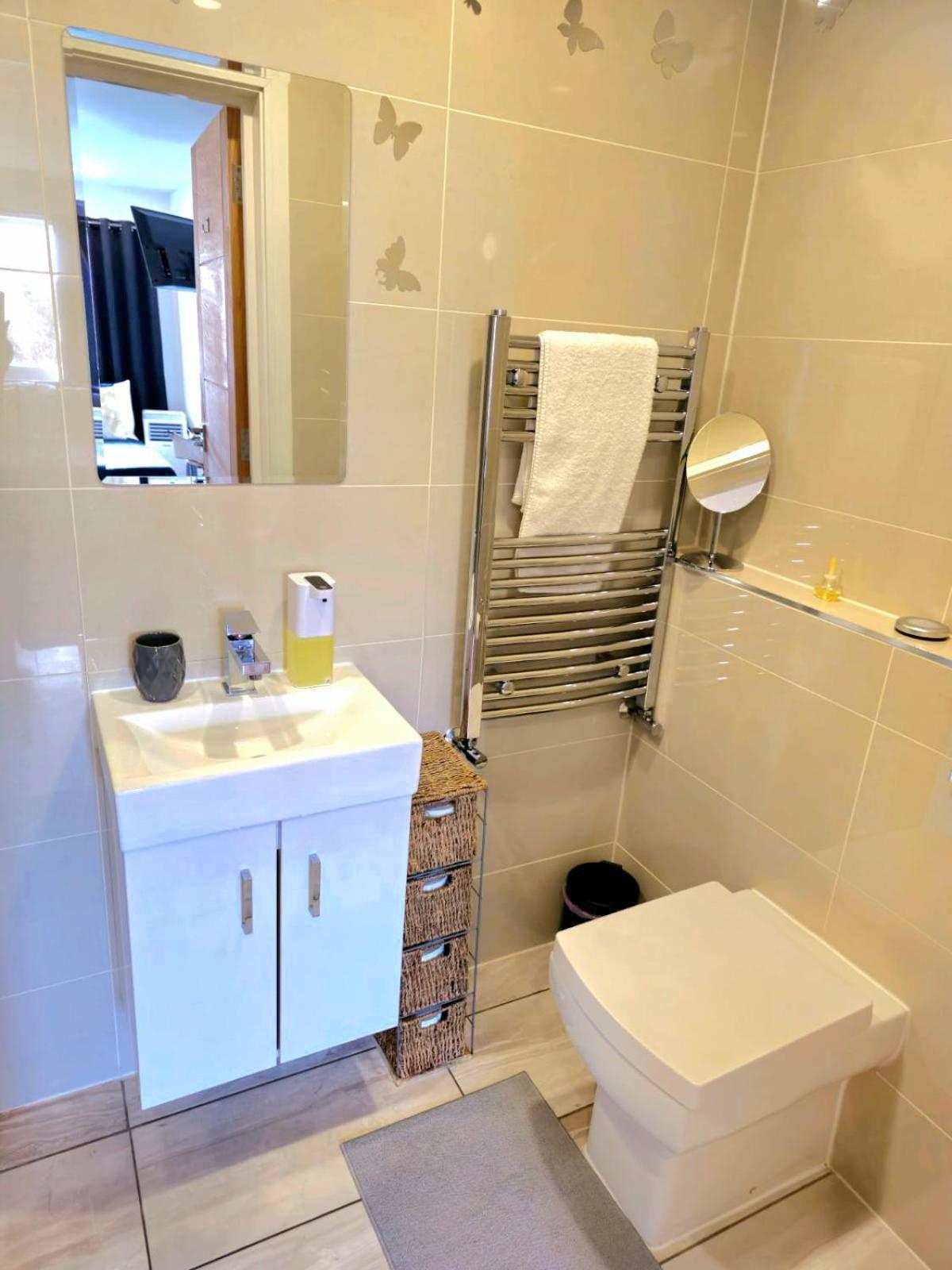 Penelope Ensuite Double Room Λονδίνο Εξωτερικό φωτογραφία
